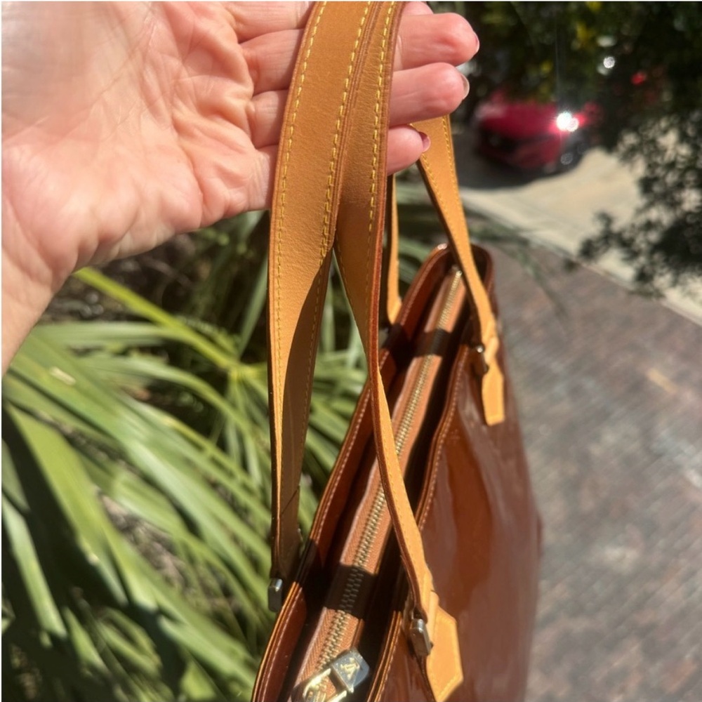 Louis Vuitton Vernis Tote Bronze Patent Monogram Shoulder Bag Authentic LV - Picture 6 of 12